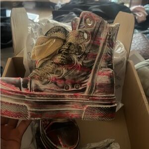 Brand new size 6.5 woman